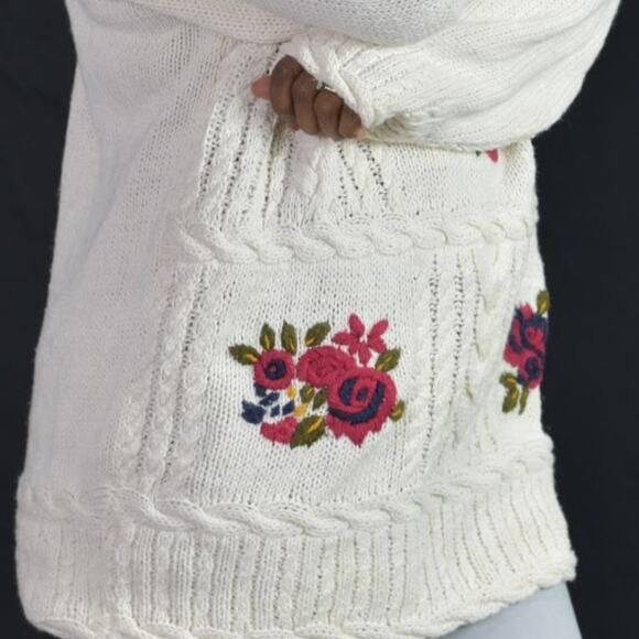 Vintage American Eagle Chunky Sweater White HandKnit Fisherman Floral Size Large - Picture 9 of 15